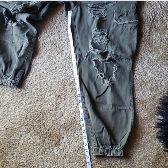 Carma Green Distressed Cargo Jeans Size 25 - Picture 13 of 13